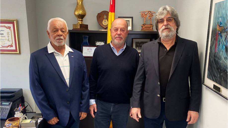 El presidente de la WKF se reúne con los funcionarios de la WKF en Madrid
